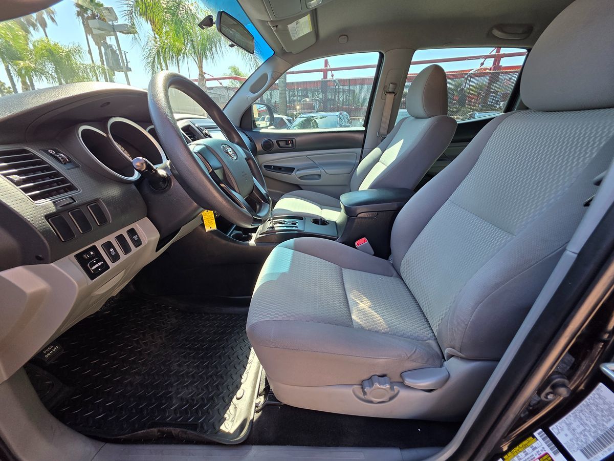 Toyota Tacoma photo 20