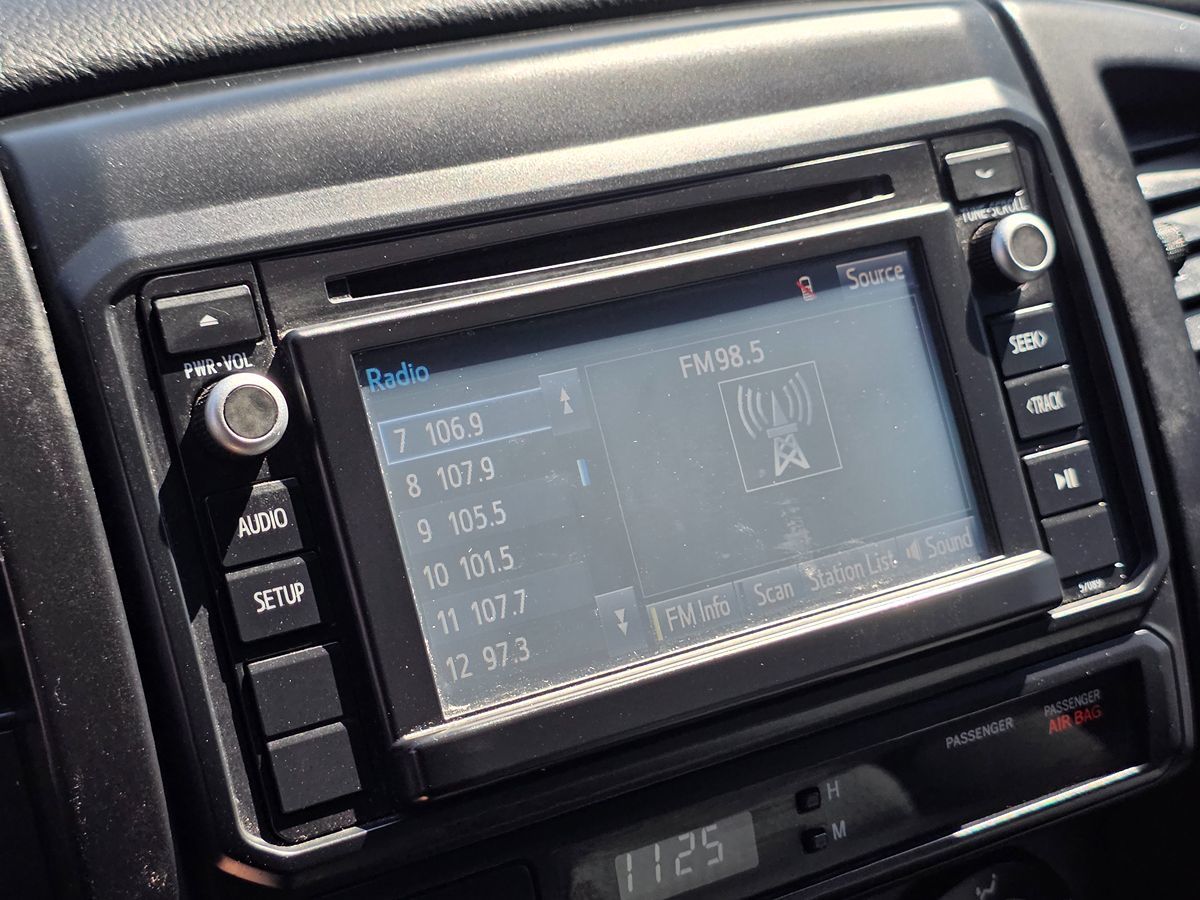Toyota Tacoma photo 34