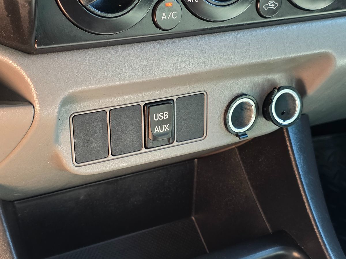 Toyota Tacoma photo 36