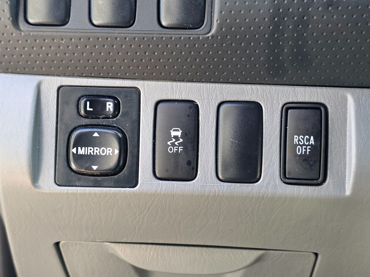Toyota Tacoma photo 43