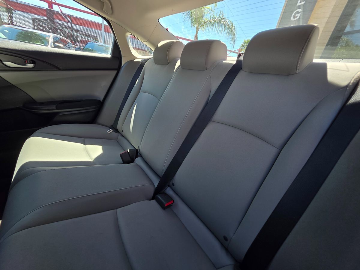 Honda Civic photo 23