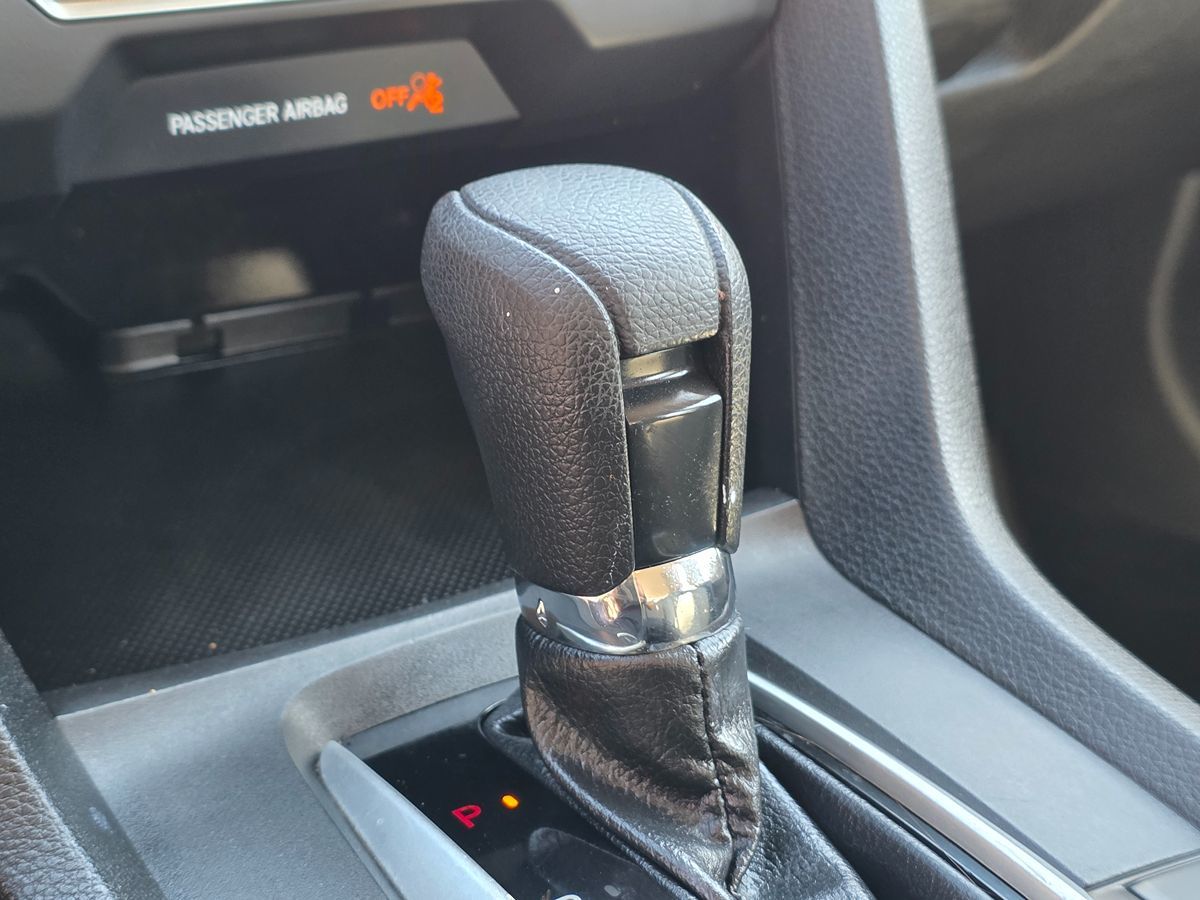 Honda Civic photo 36