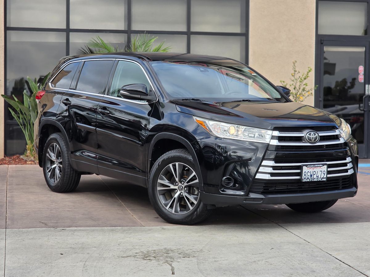 Toyota Highlander photo 3
