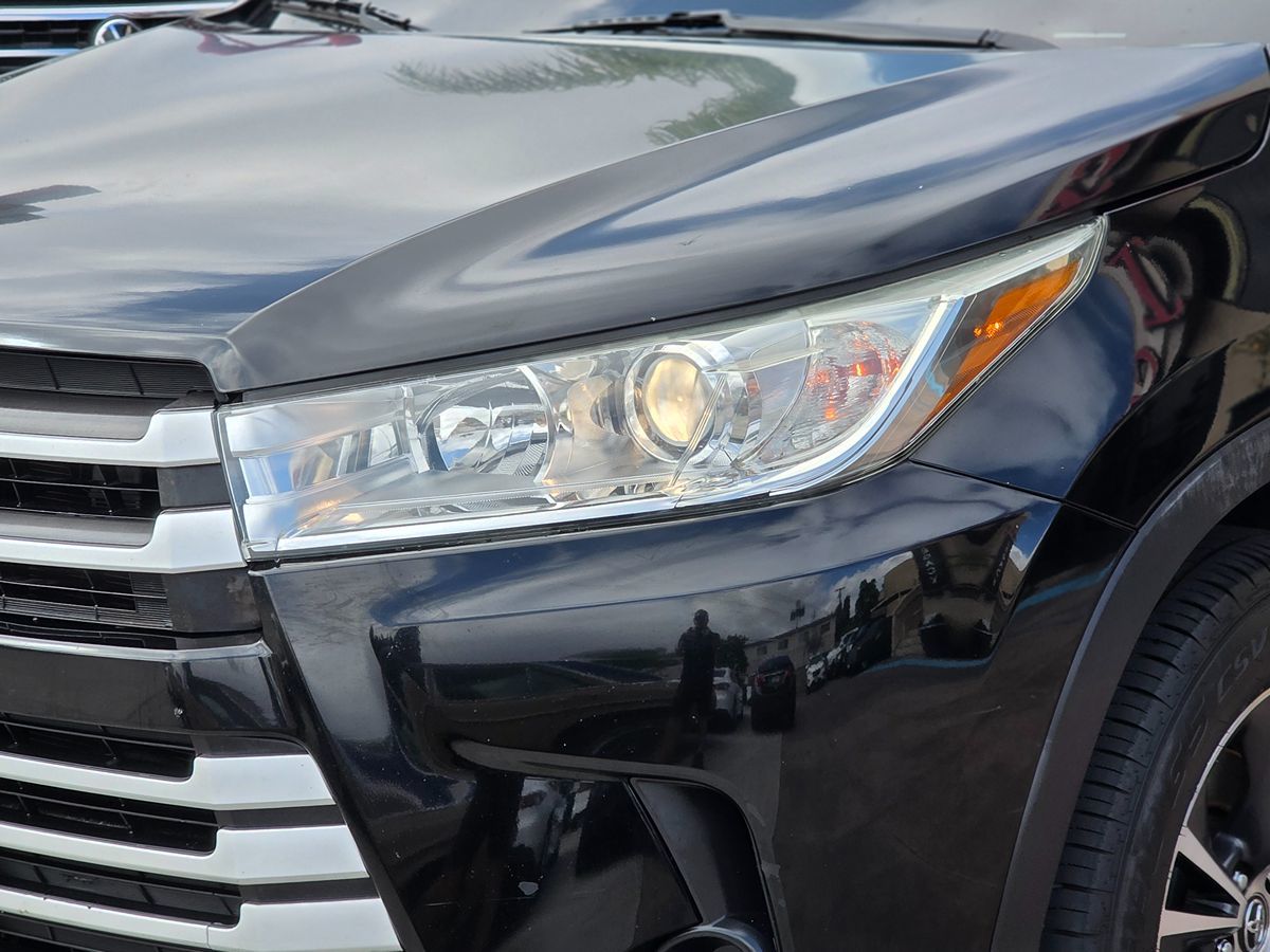 Toyota Highlander photo 6