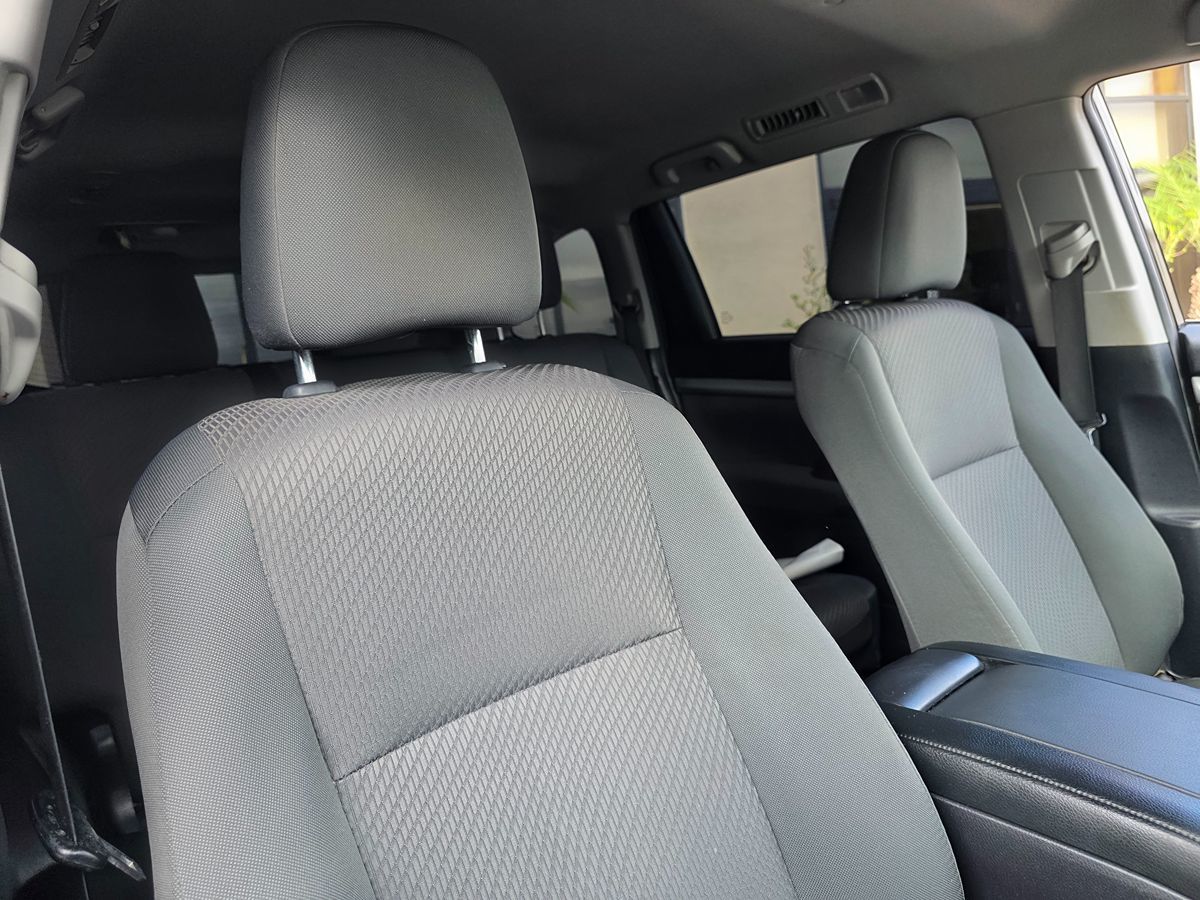 Toyota Highlander photo 17