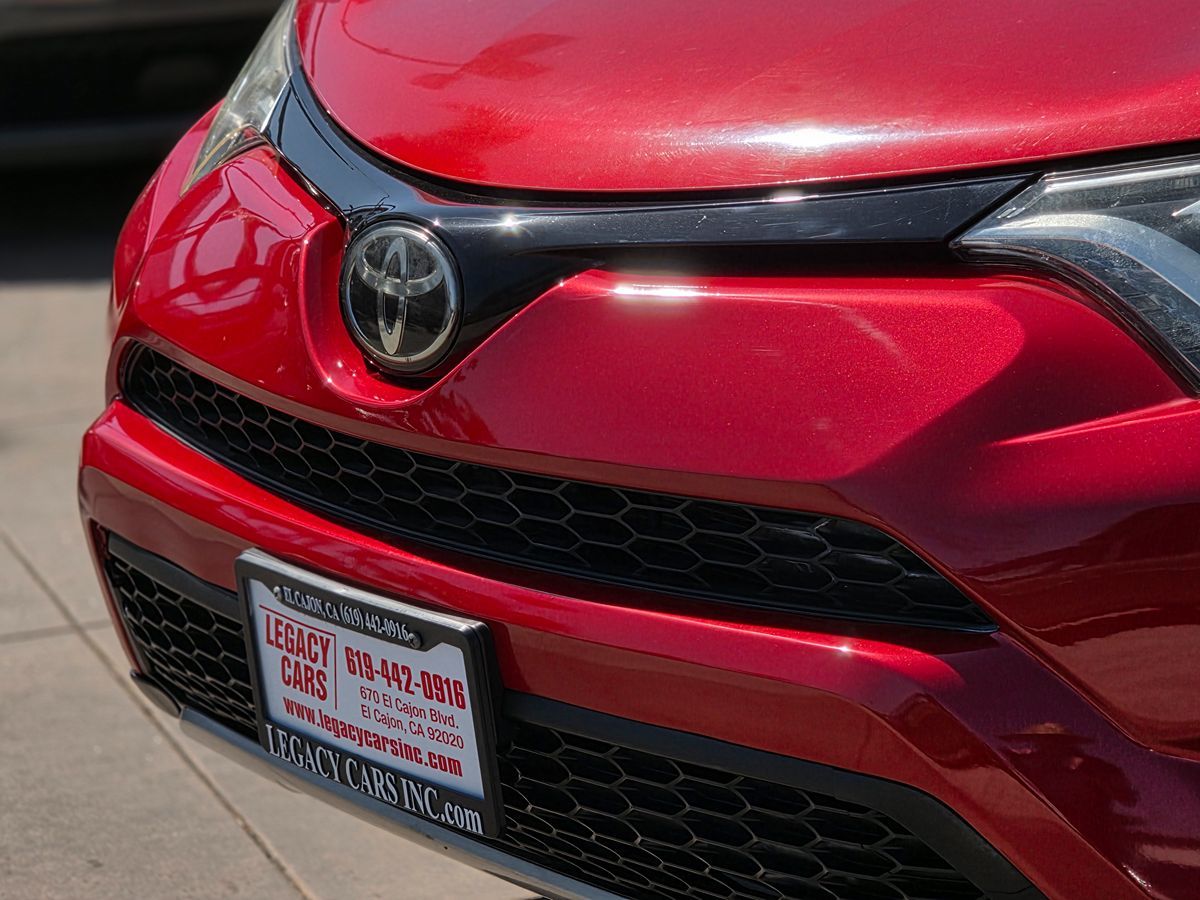 Toyota RAV4 photo 7
