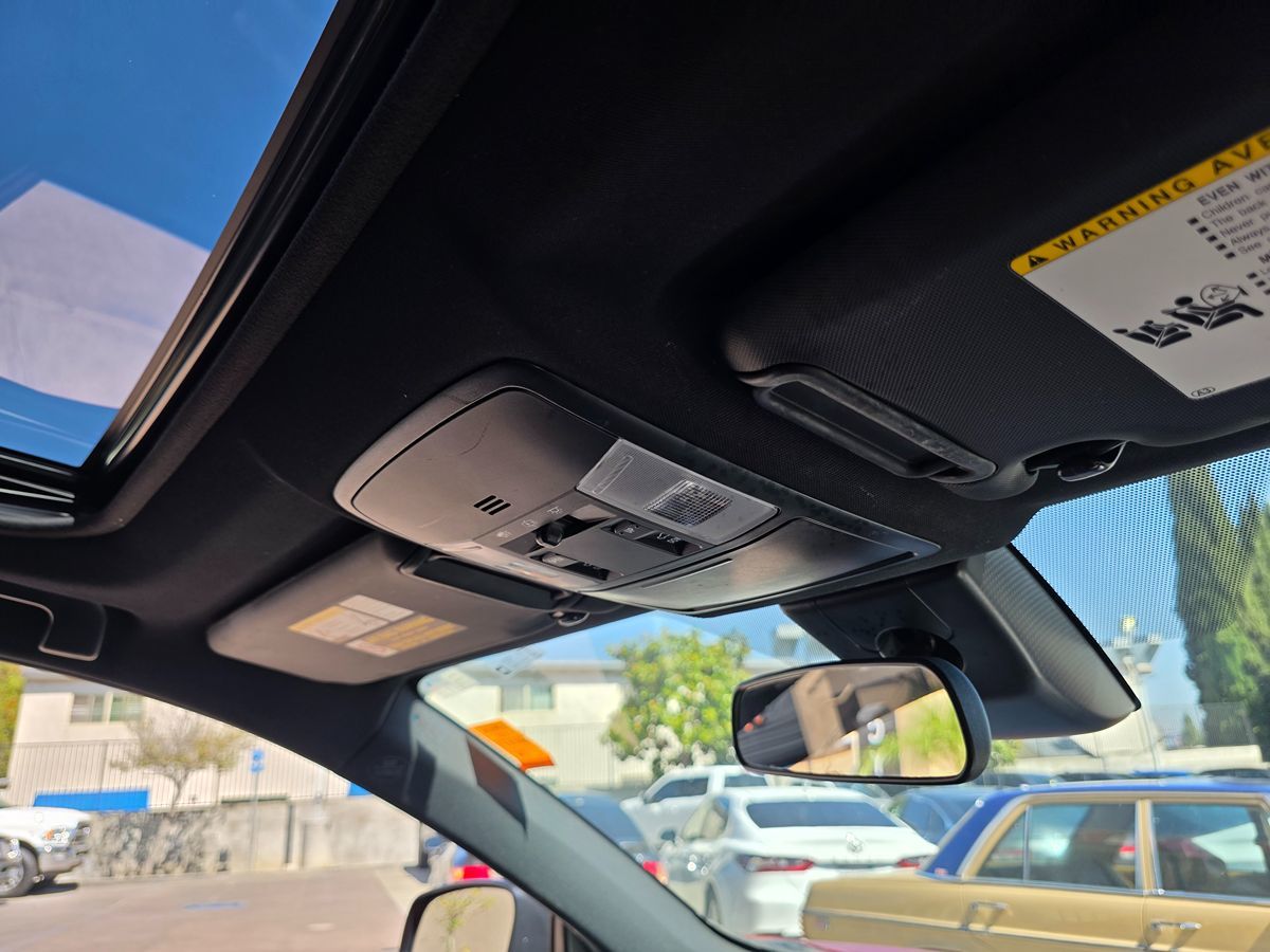 Toyota RAV4 photo 19