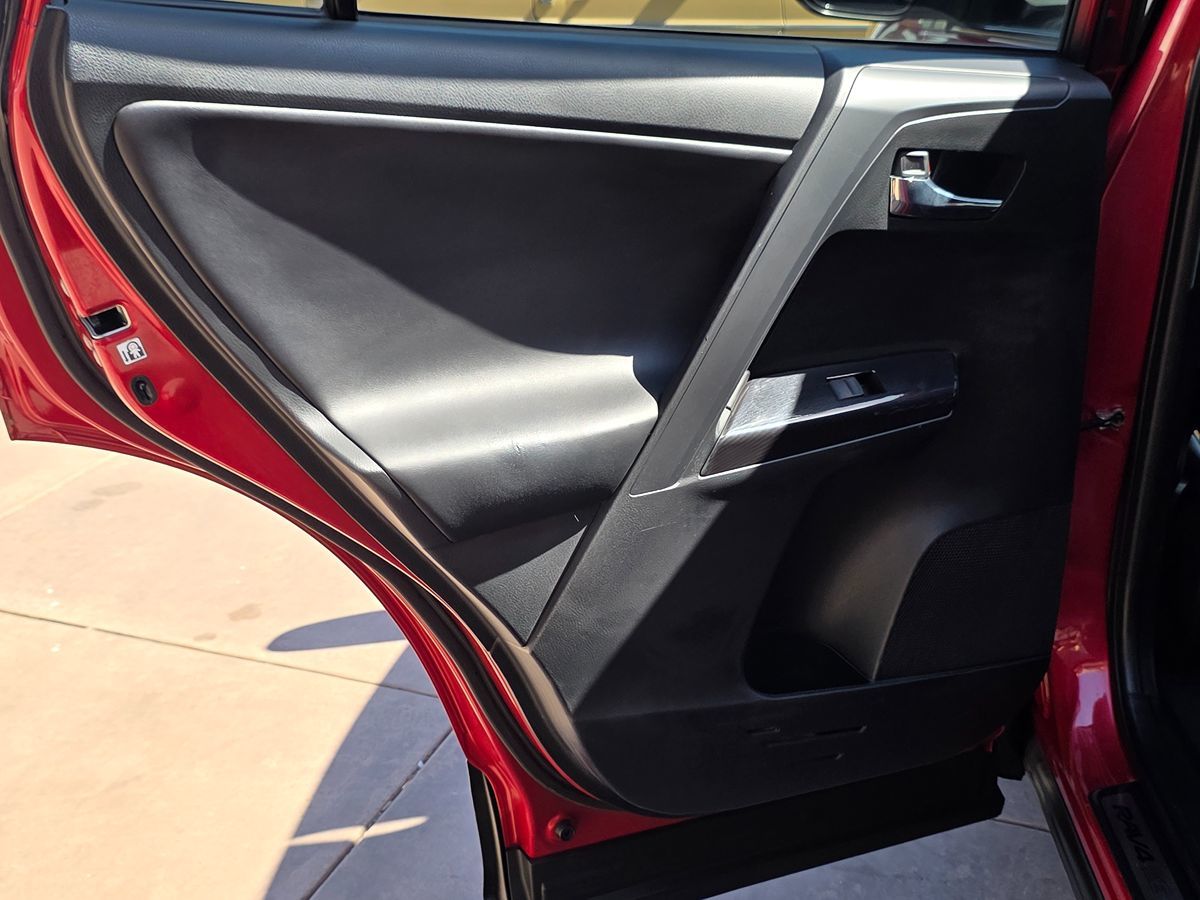 Toyota RAV4 photo 28