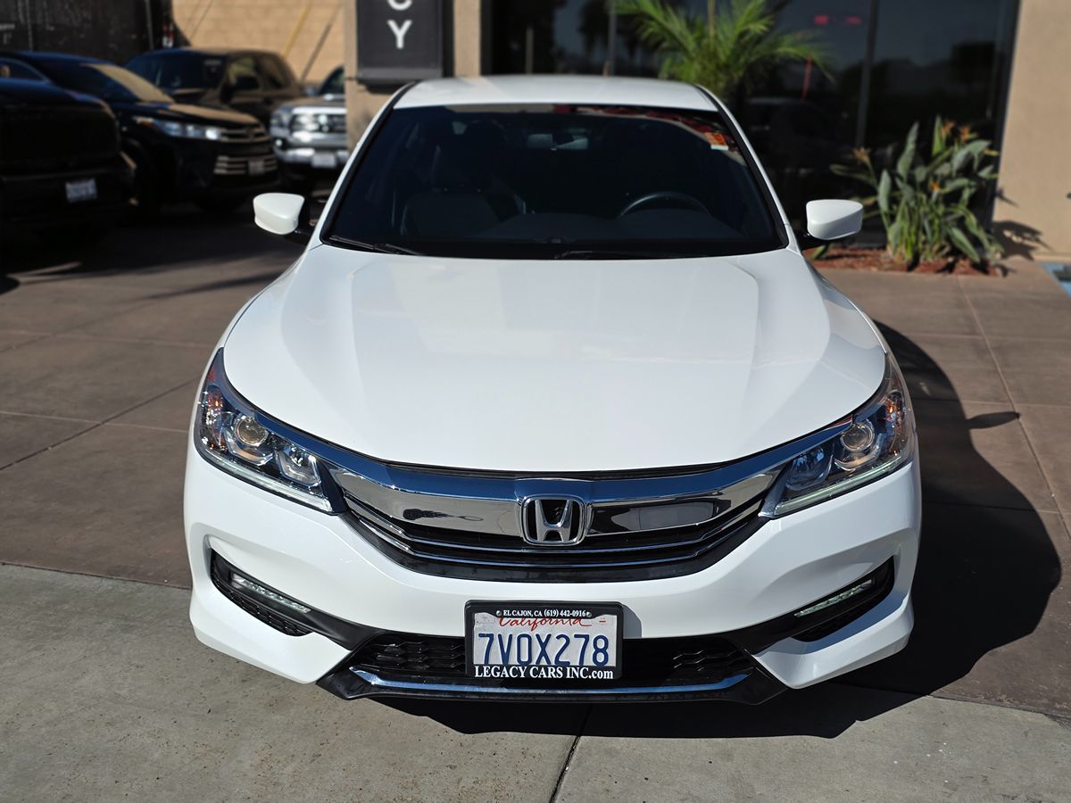 Honda Accord photo 4