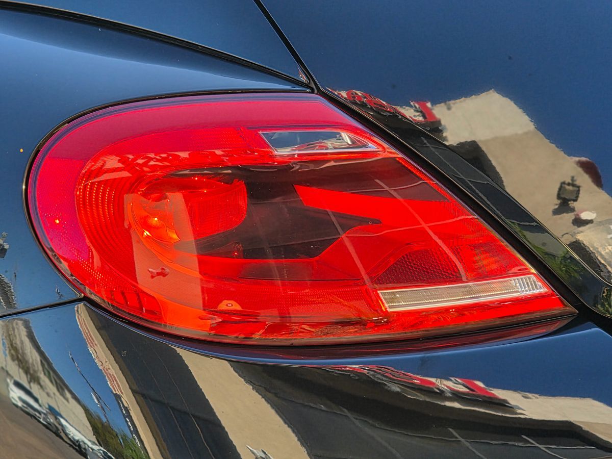 Volkswagen Beetle photo 10
