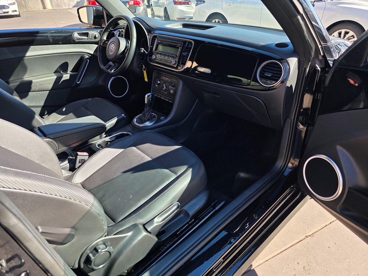 Volkswagen Beetle photo 15