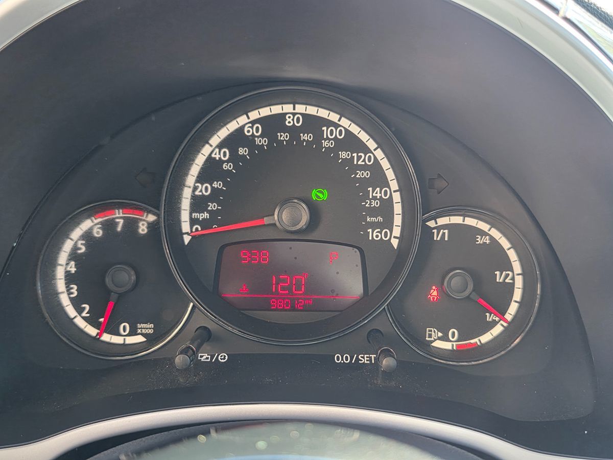 Volkswagen Beetle photo 27