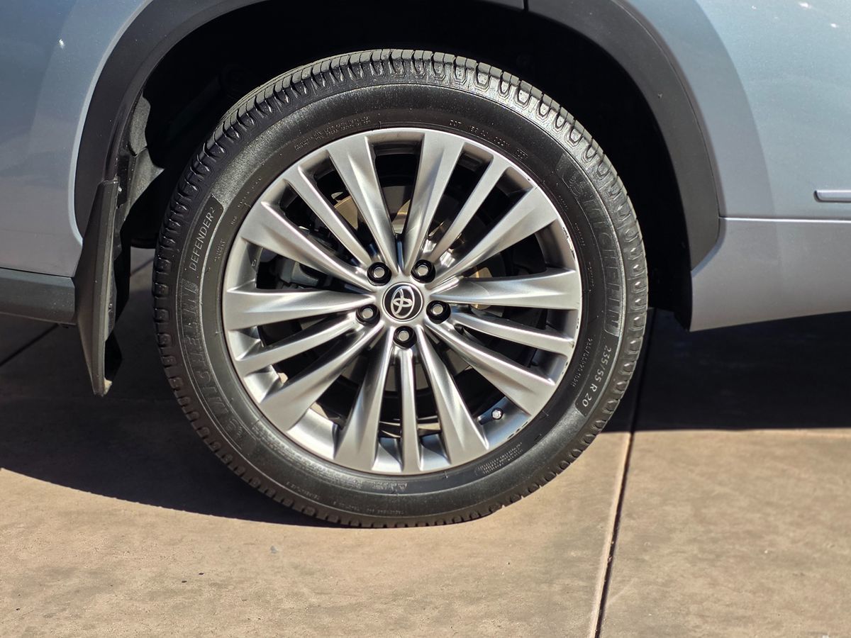 Toyota Highlander photo 13