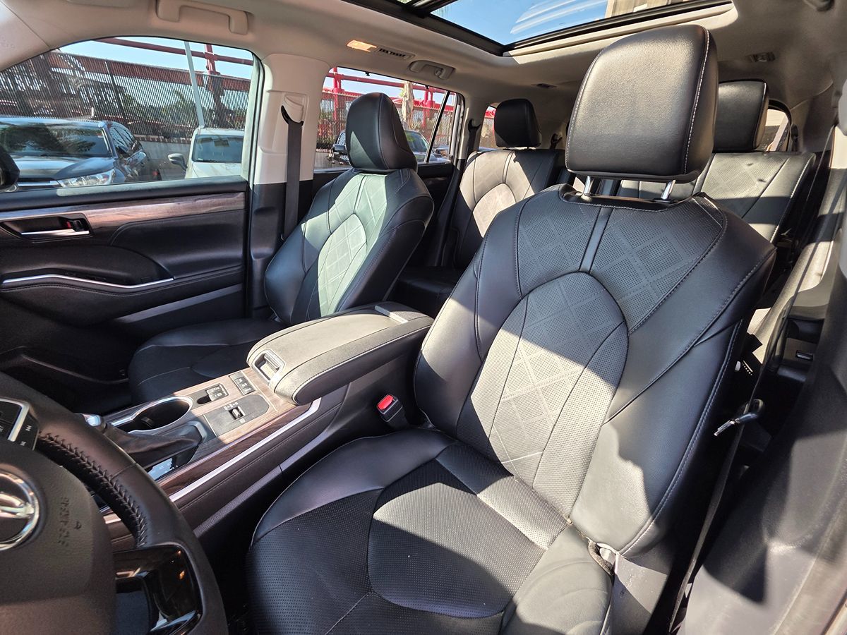 Toyota Highlander photo 25