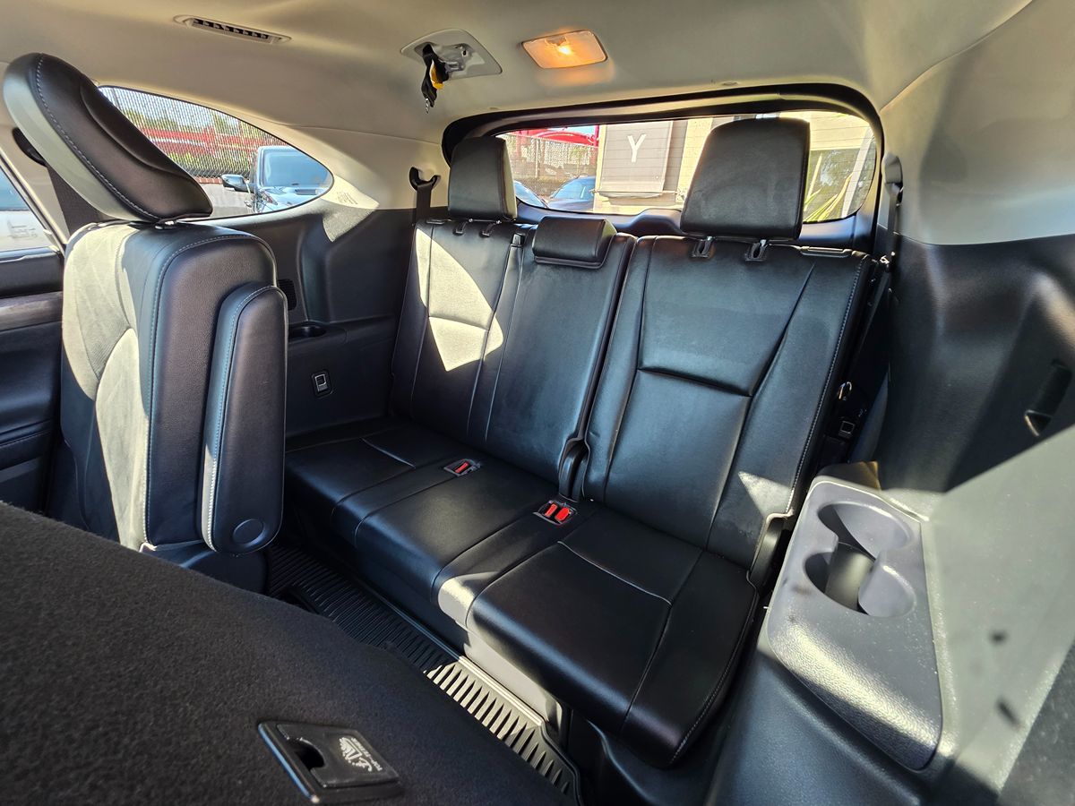 Toyota Highlander photo 26