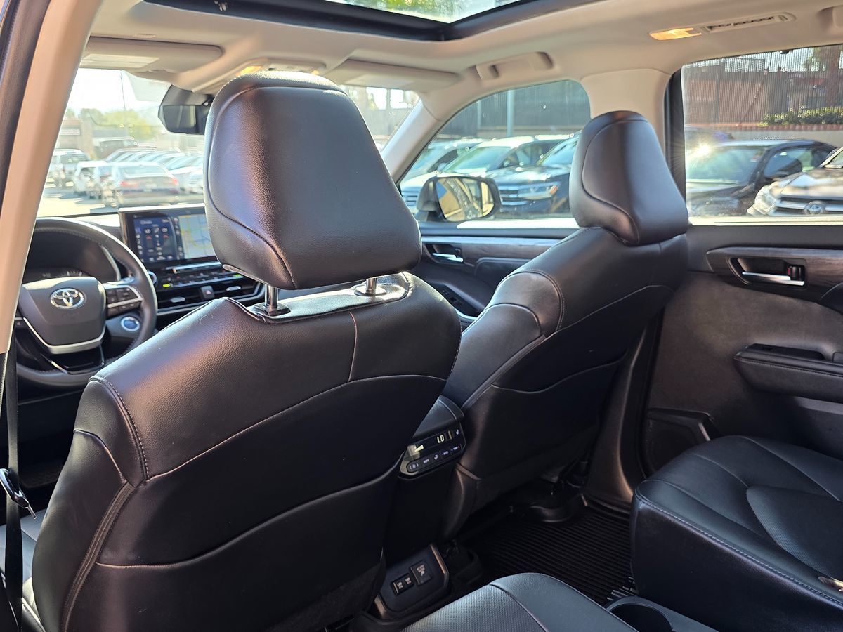 Toyota Highlander photo 29