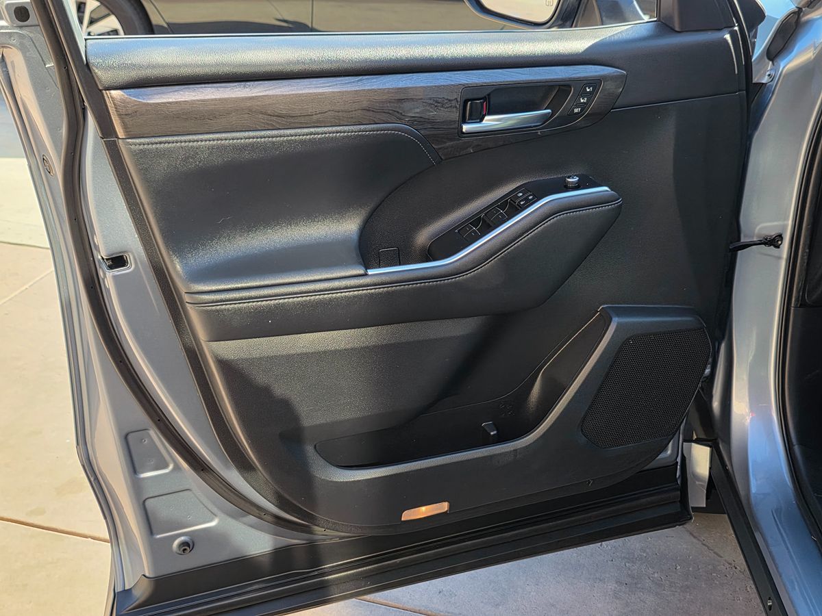 Toyota Highlander photo 33