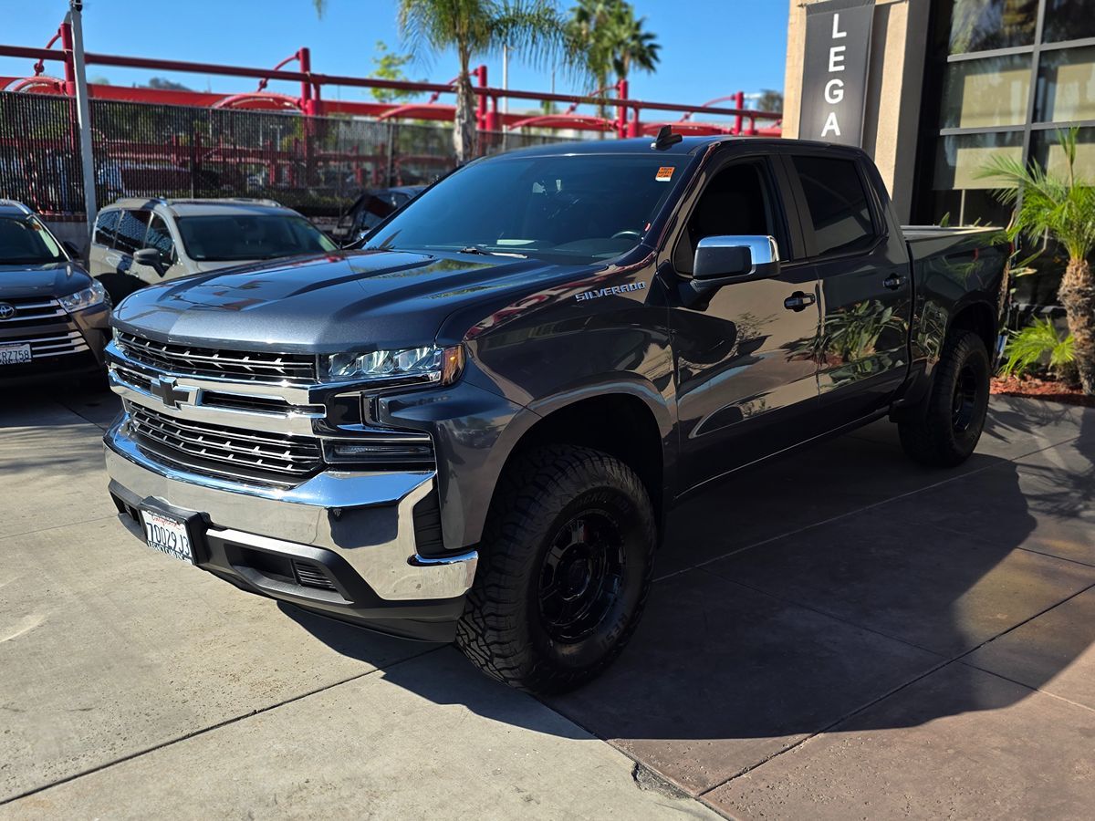 Chevrolet Silverado photo 5