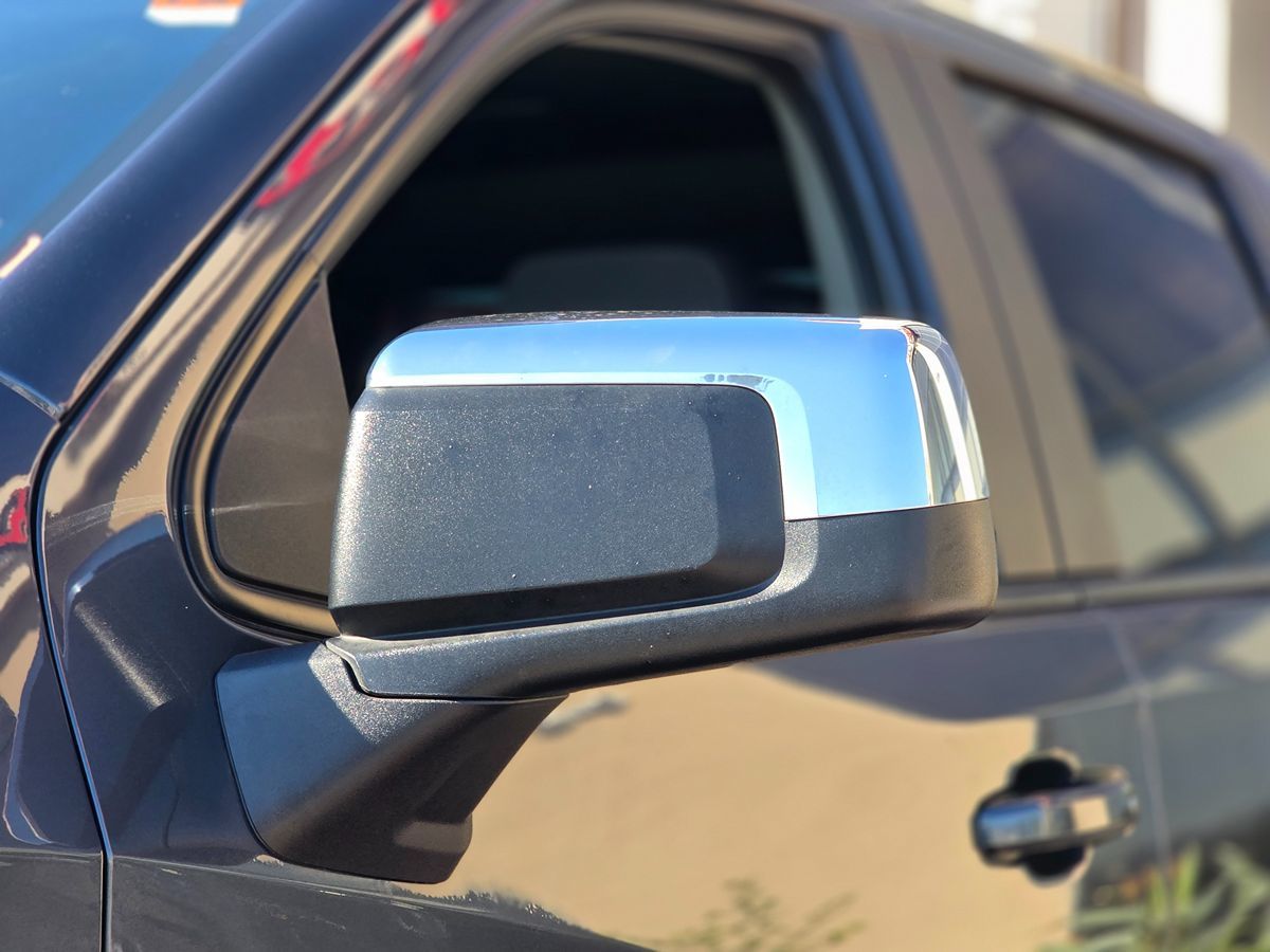 Chevrolet Silverado photo 8