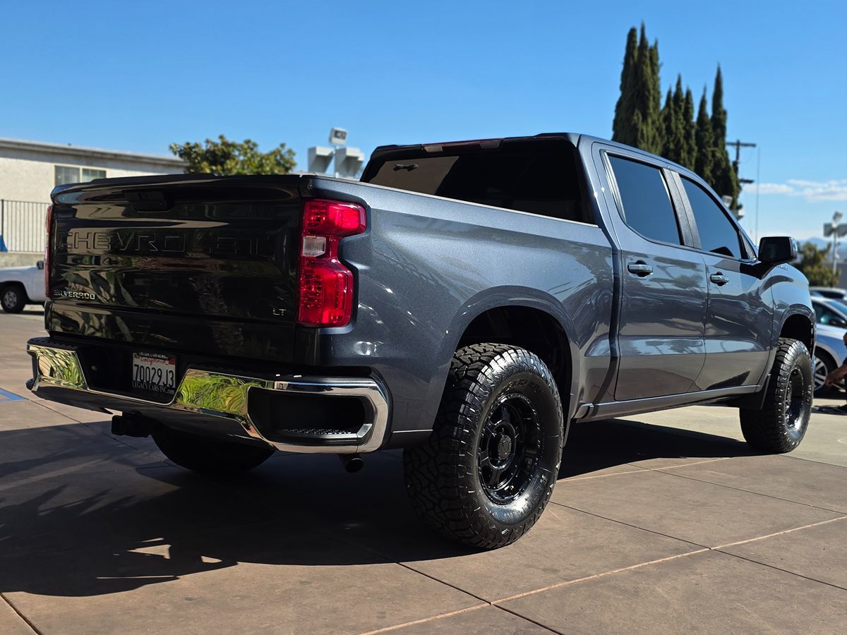Chevrolet Silverado photo 12