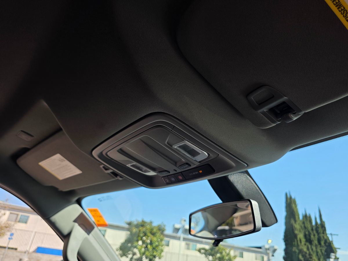 Chevrolet Silverado photo 18