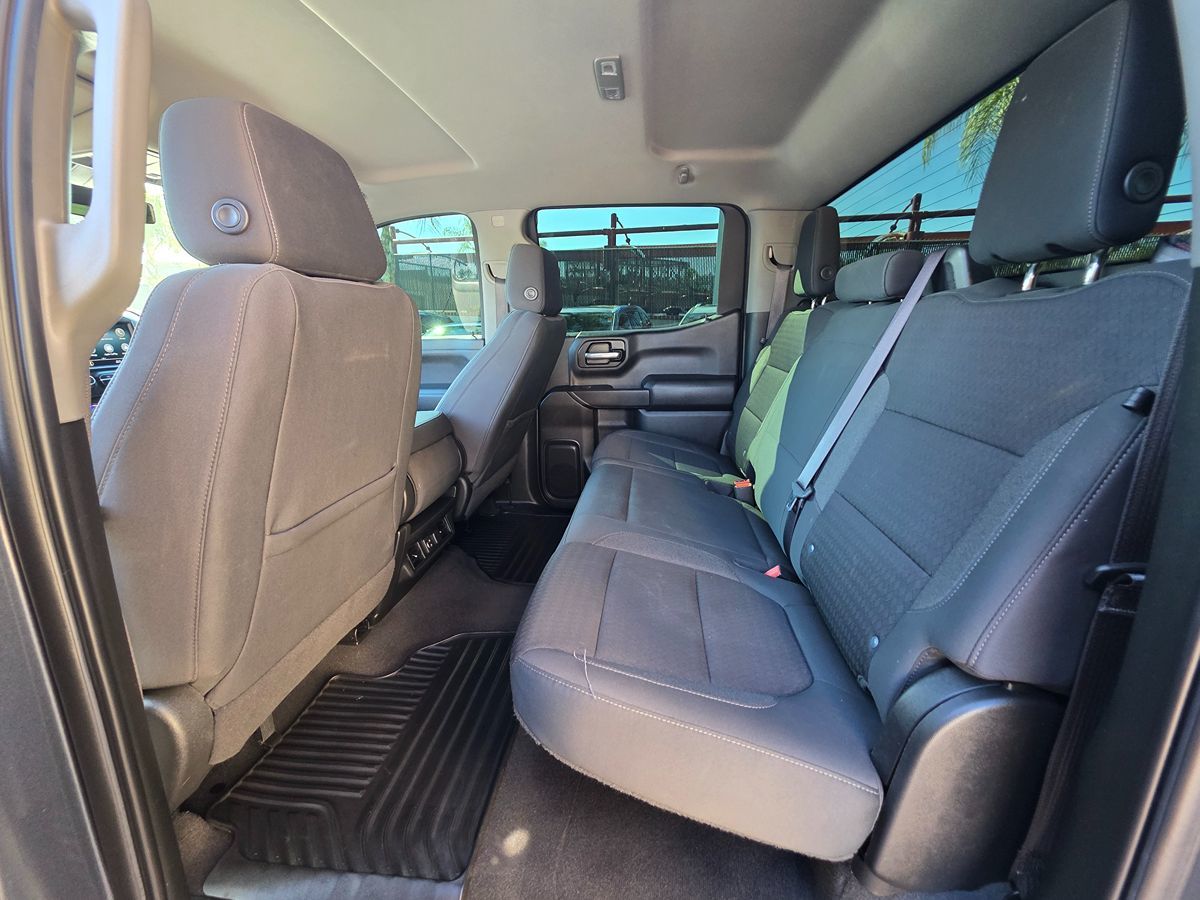 Chevrolet Silverado photo 25