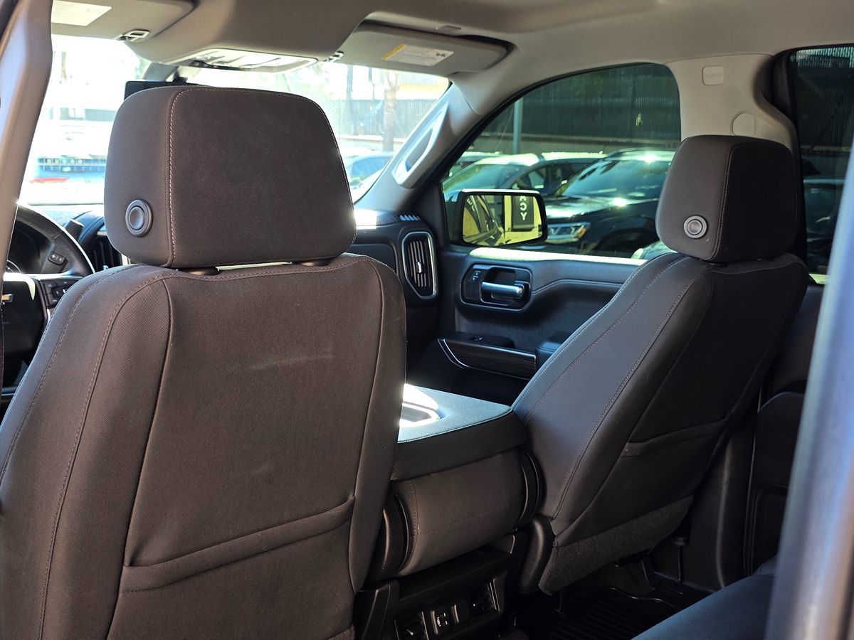 Chevrolet Silverado photo 27