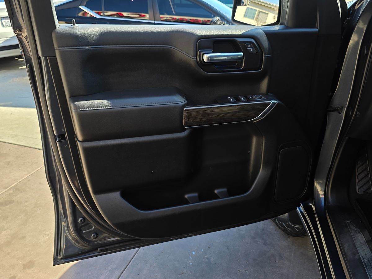 Chevrolet Silverado photo 30