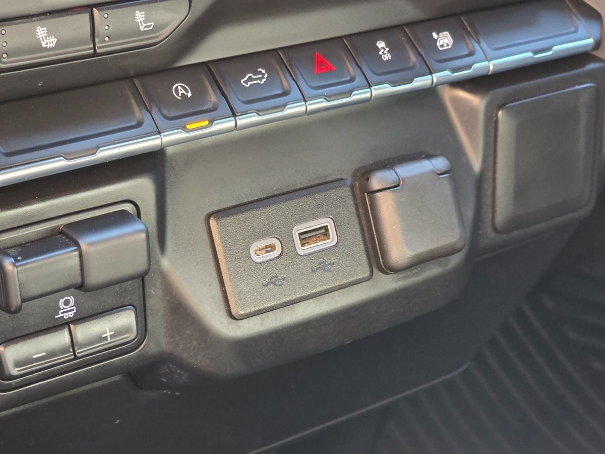 Chevrolet Silverado photo 45