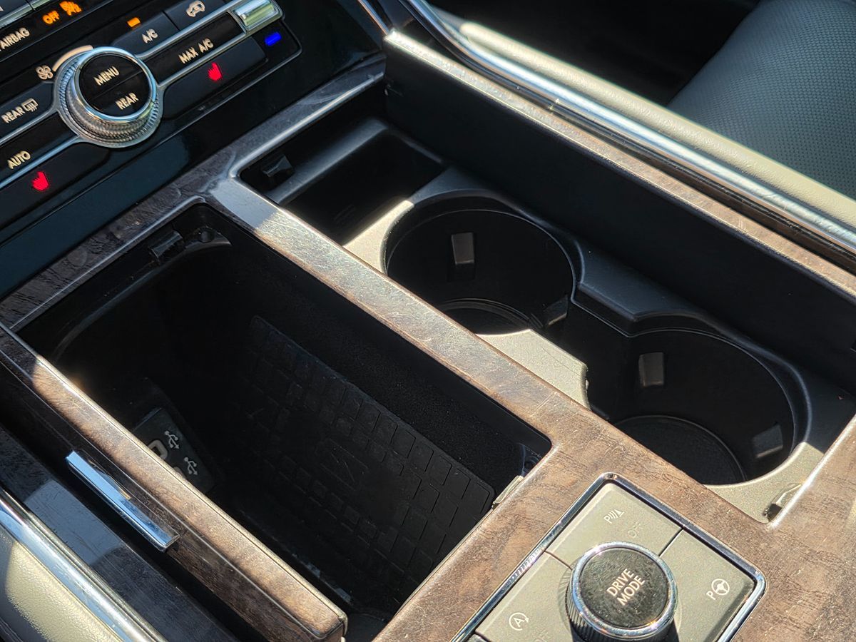 Lincoln Navigator L photo 47
