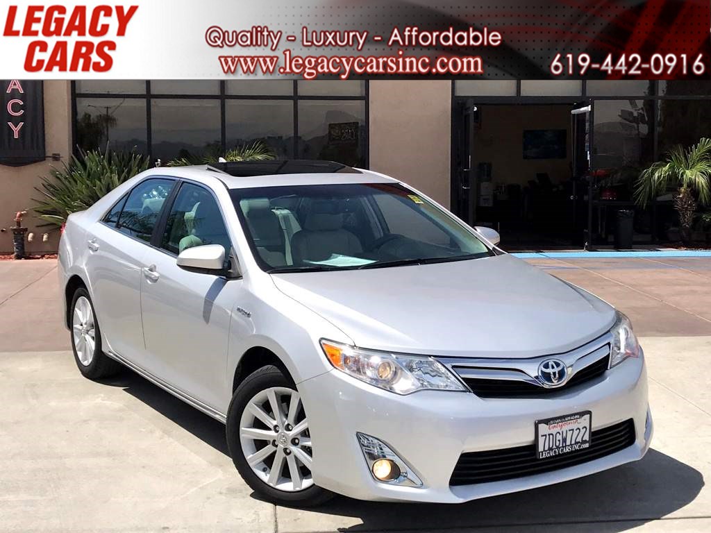 2014 Toyota Camry Hybrid XLE w/Nav/Sunroof