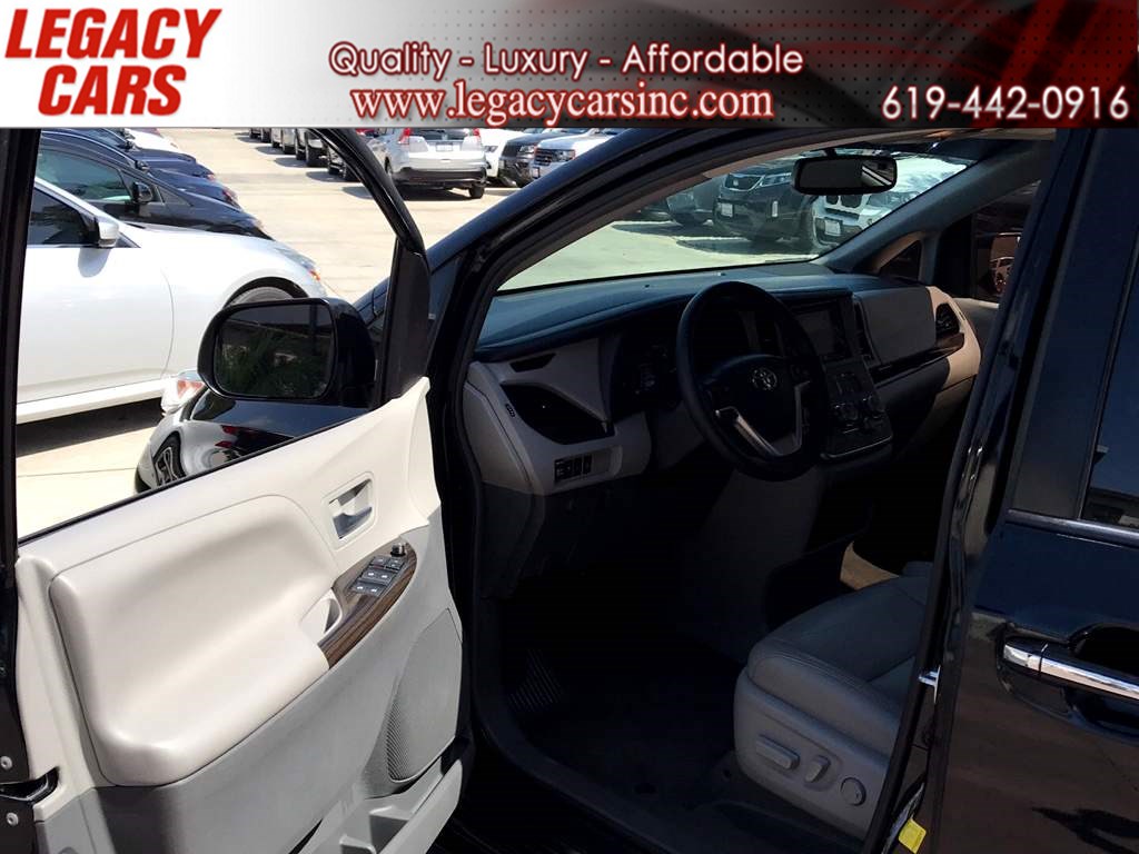 Sold 2016 Toyota Sienna XLE 8-Passenger w/Nav Pkg/Sunroof in El Cajon