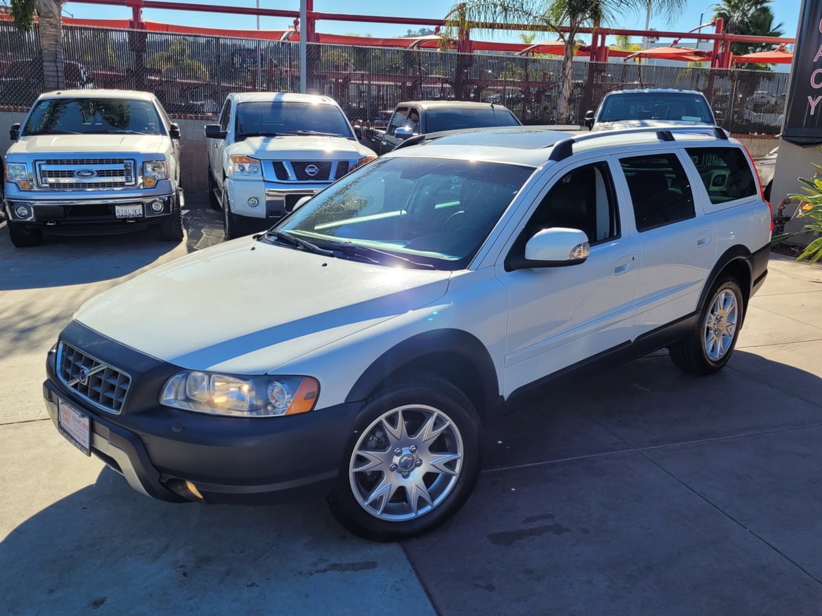 Sold 2007 Volvo XC70 Base AWD w/Sunroof/Rear parking aid in