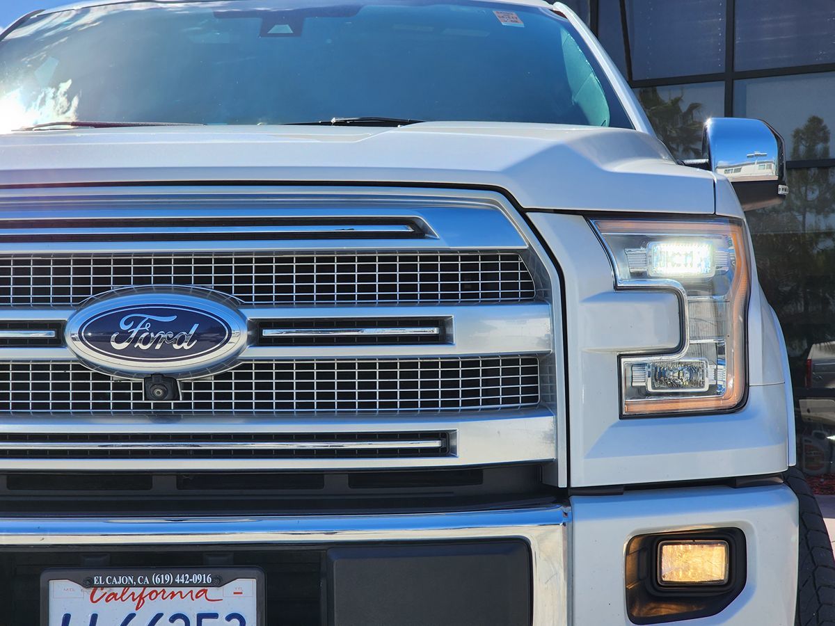 Poll: Is The 2025 Ford Expedition Better Looking Than The 2024?, image size:1200x900