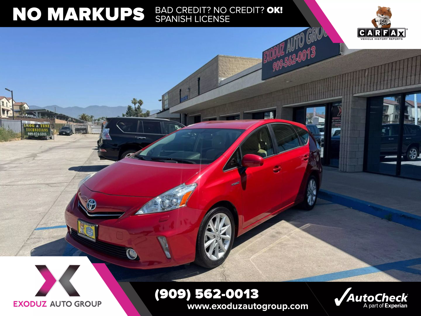2014 Toyota Prius V Five photo 3