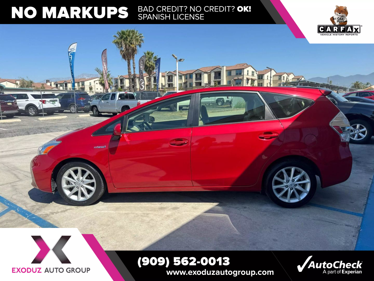 2014 Toyota Prius V Five photo 4