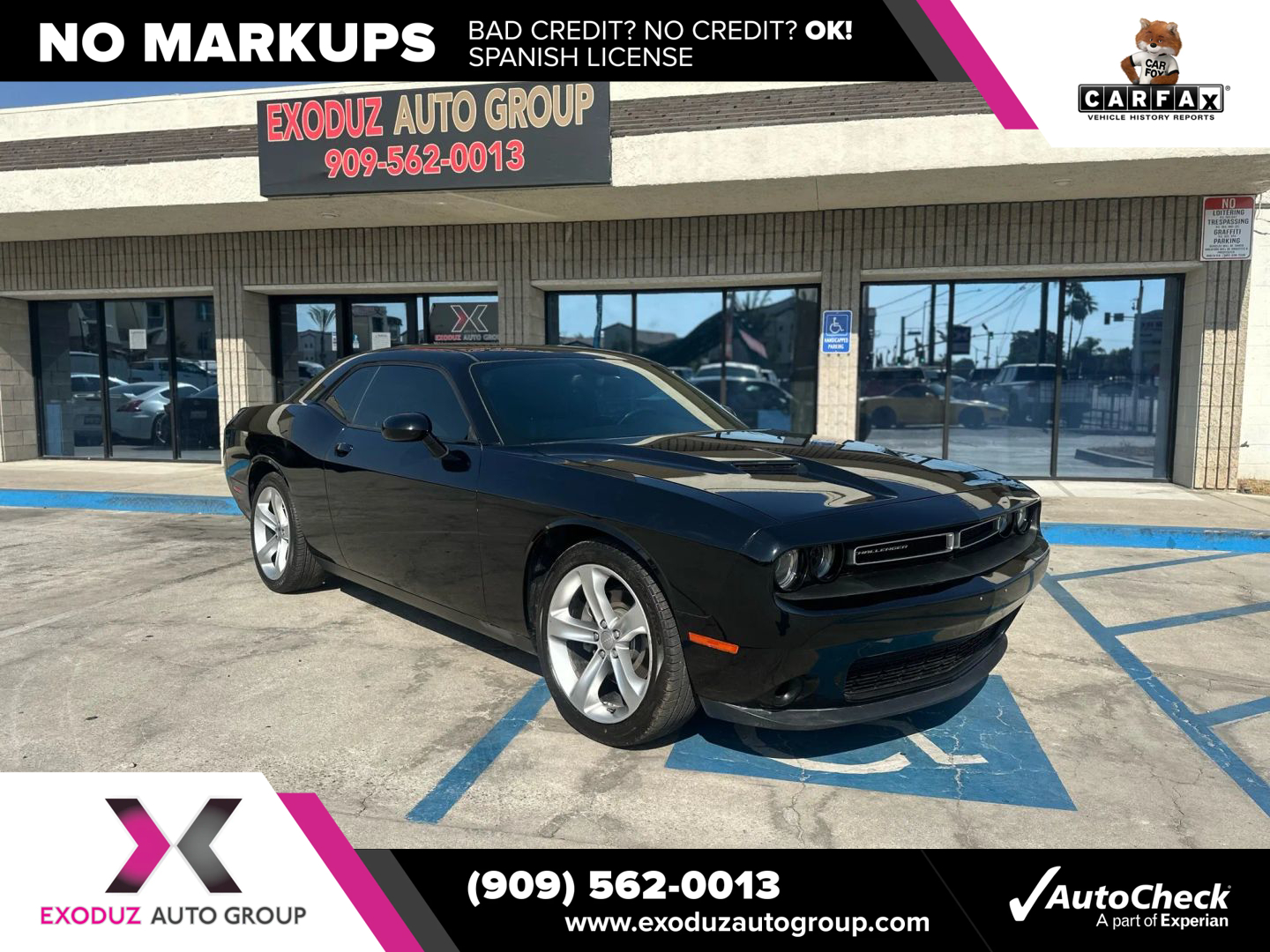 2016 Dodge Challenger SXT photo 2