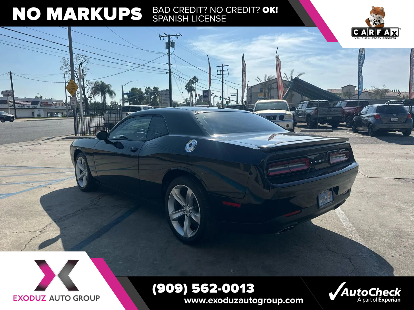 2016 Dodge Challenger SXT photo 3