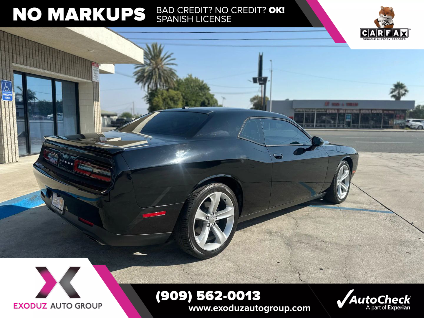 2016 Dodge Challenger SXT photo 5