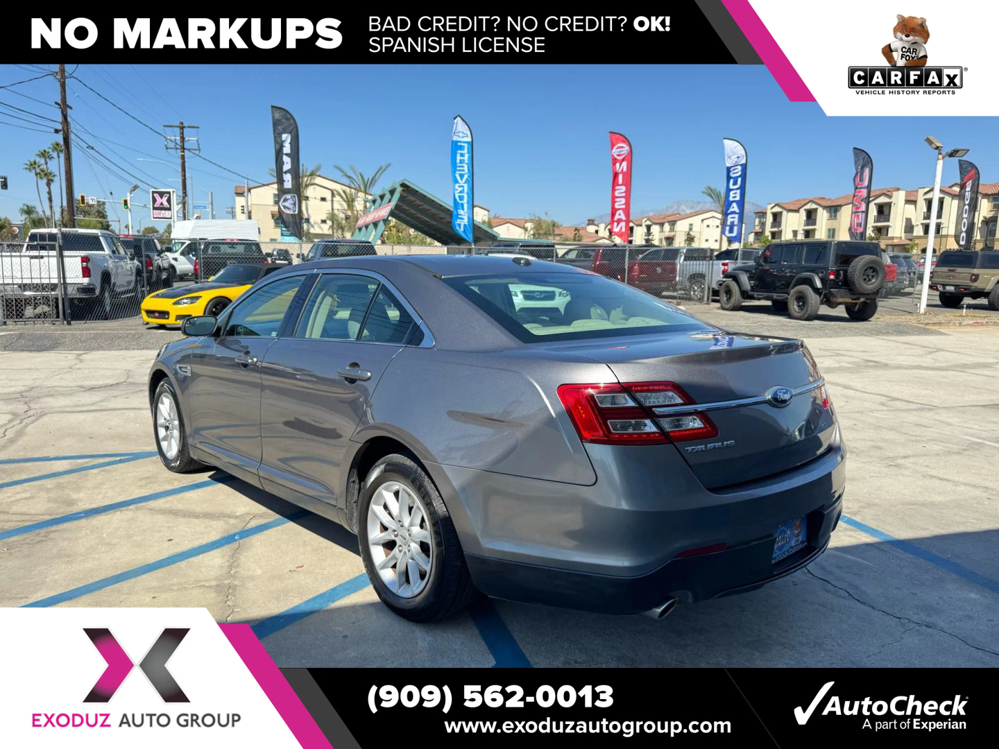 2014 Ford Taurus SE photo 2