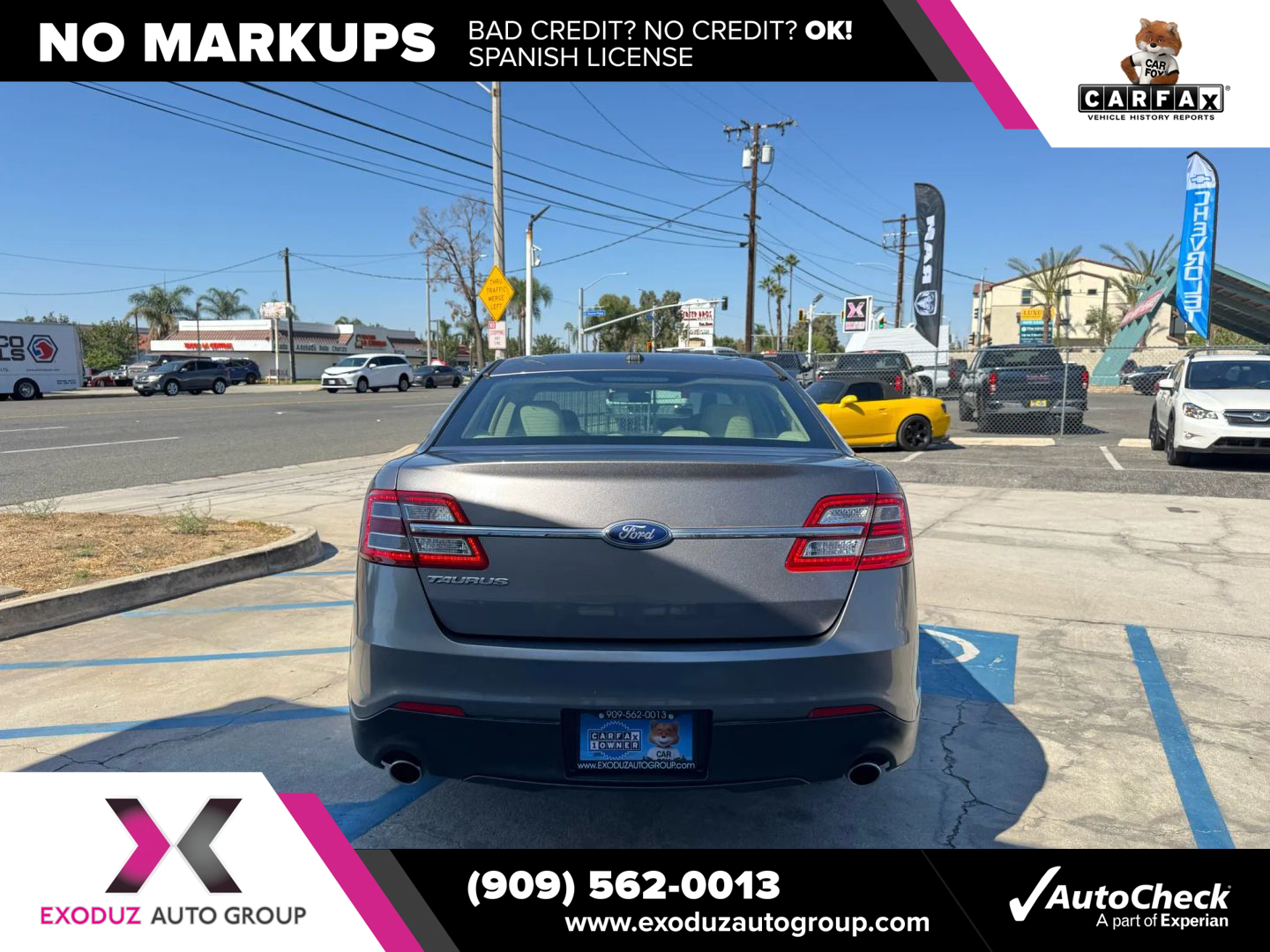 2014 Ford Taurus SE photo 3