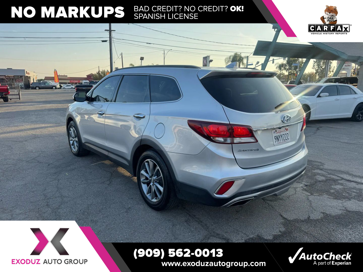 2017 Hyundai Santa Fe SE photo 4