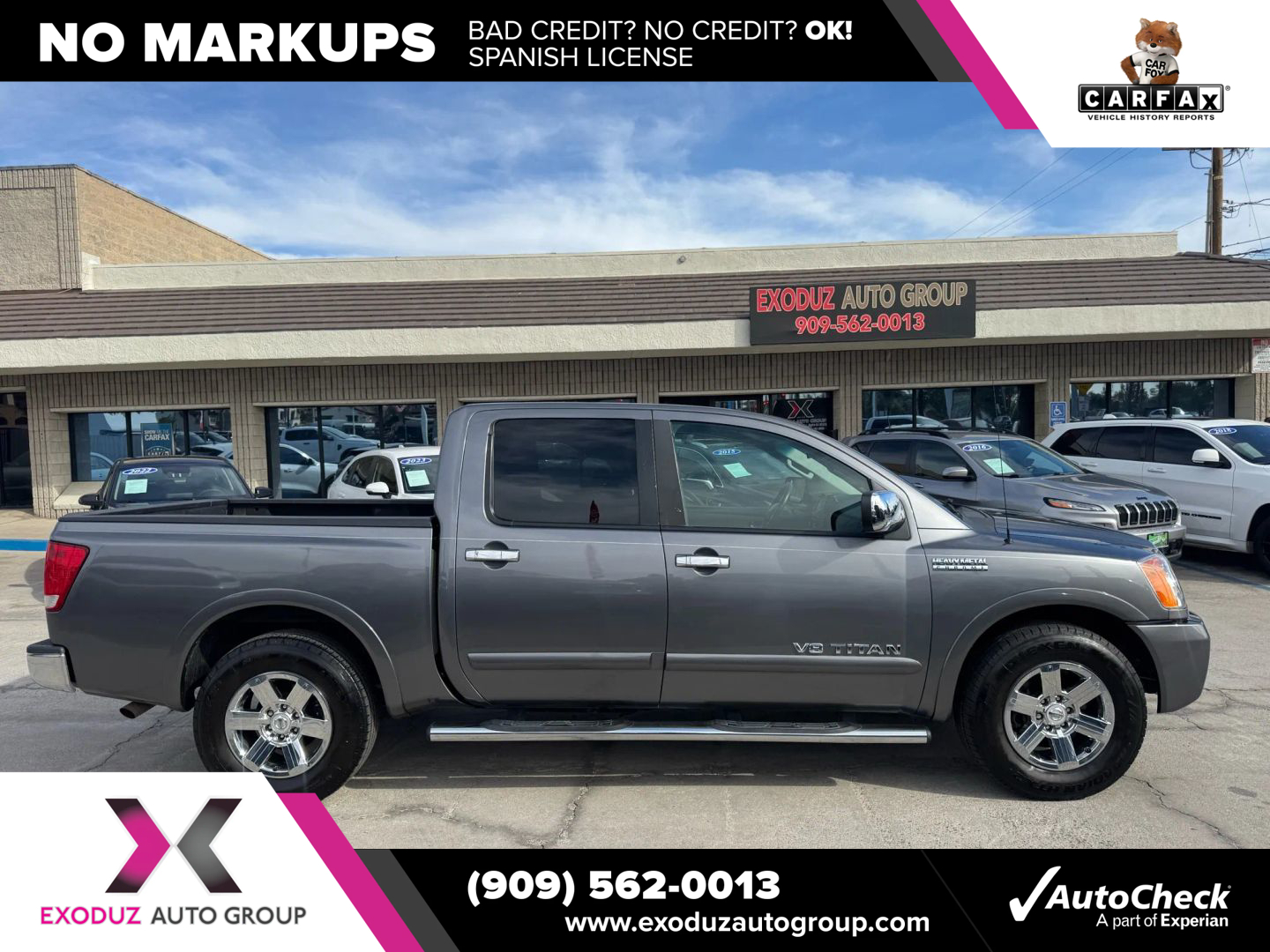 2015 Nissan Titan SV photo 3