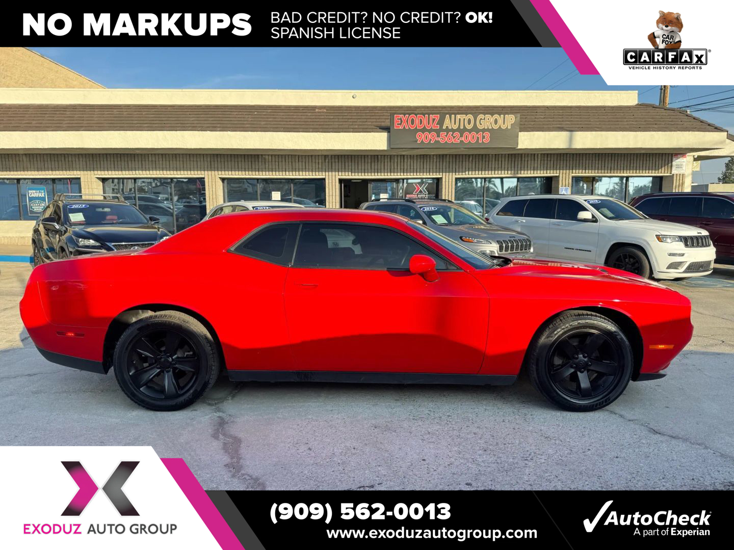 2016 Dodge Challenger SXT photo 2