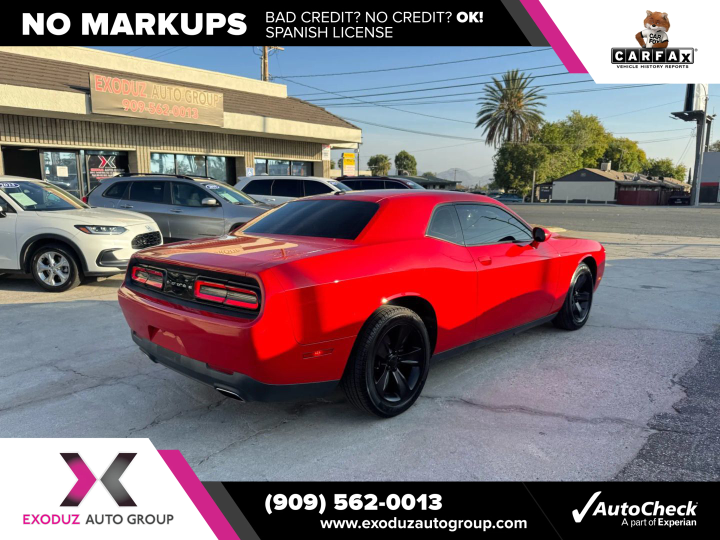 2016 Dodge Challenger SXT photo 3