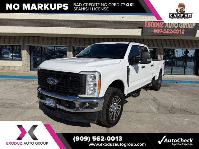 Oxford White 2023 Ford F-350 Super Duty Pickup Truck Four-Wheel Drive Automatic