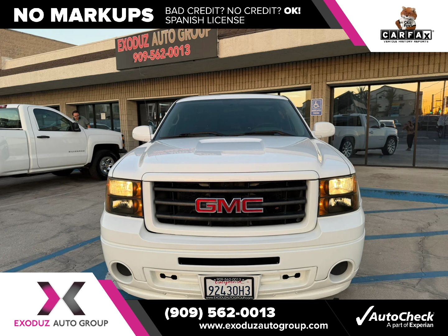Photo 2 of this GMC Sierra 1500