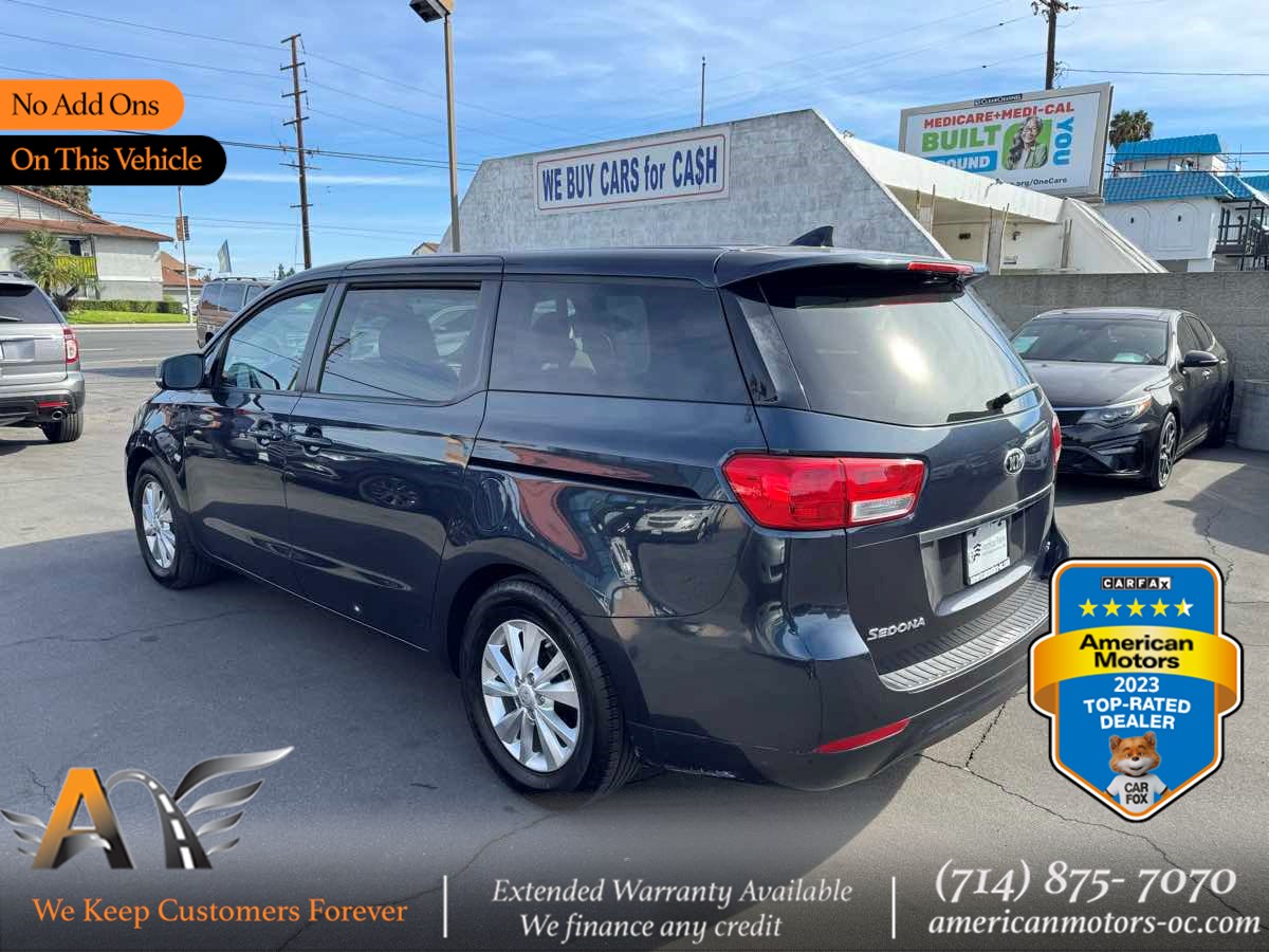 Sold 2017 Kia Sedona LX