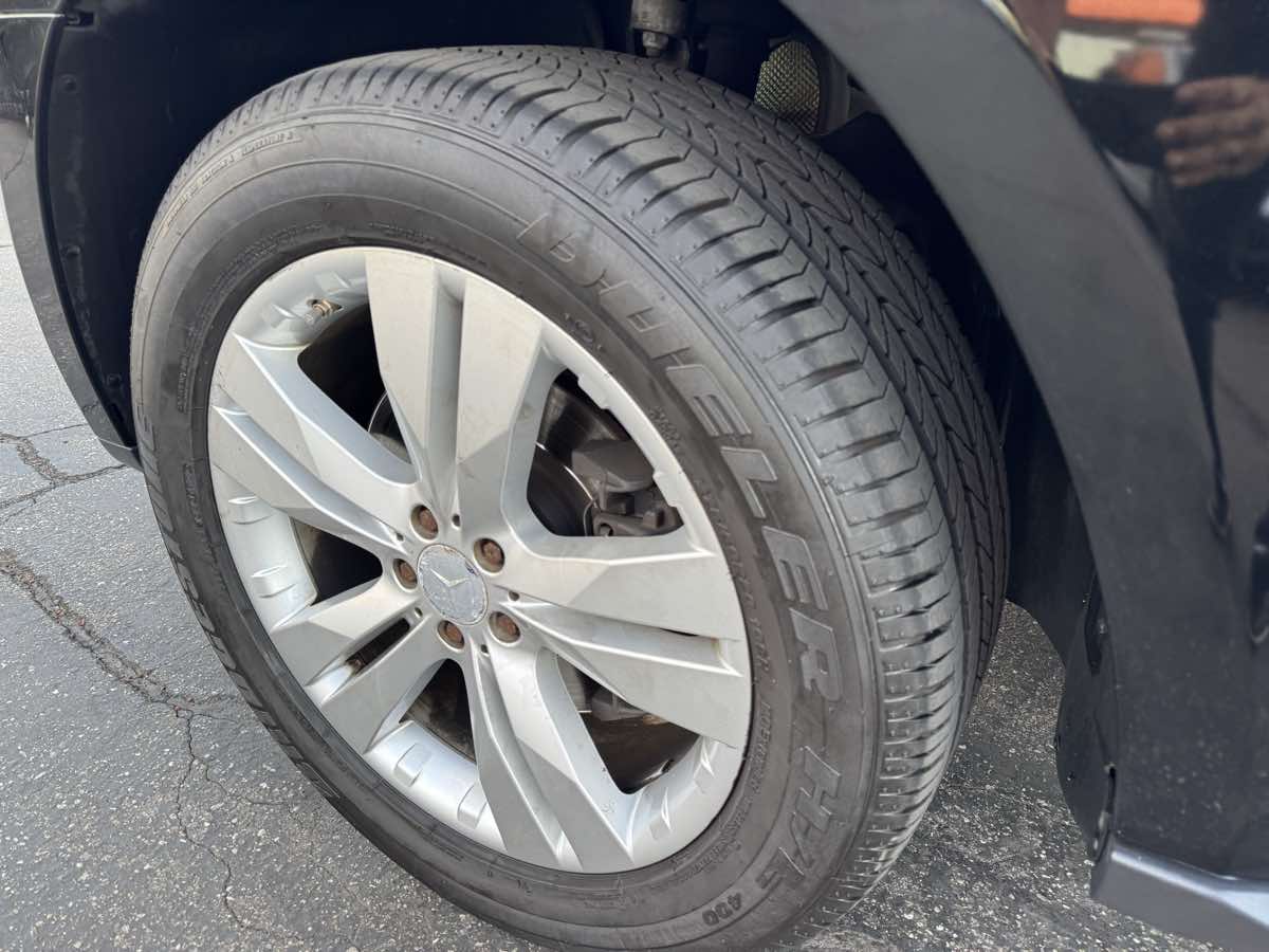 2012 Mercedes Benz GL 350 BlueTEC photo 11