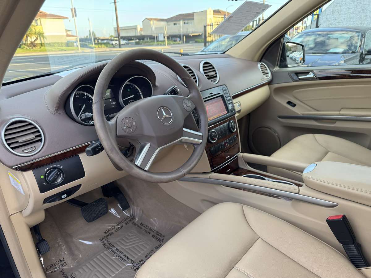 2012 Mercedes Benz GL 350 BlueTEC photo 29
